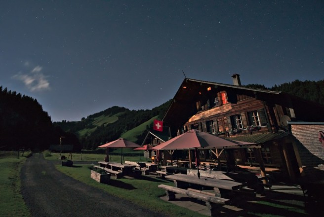 cantine de barmaz - photo de nuit